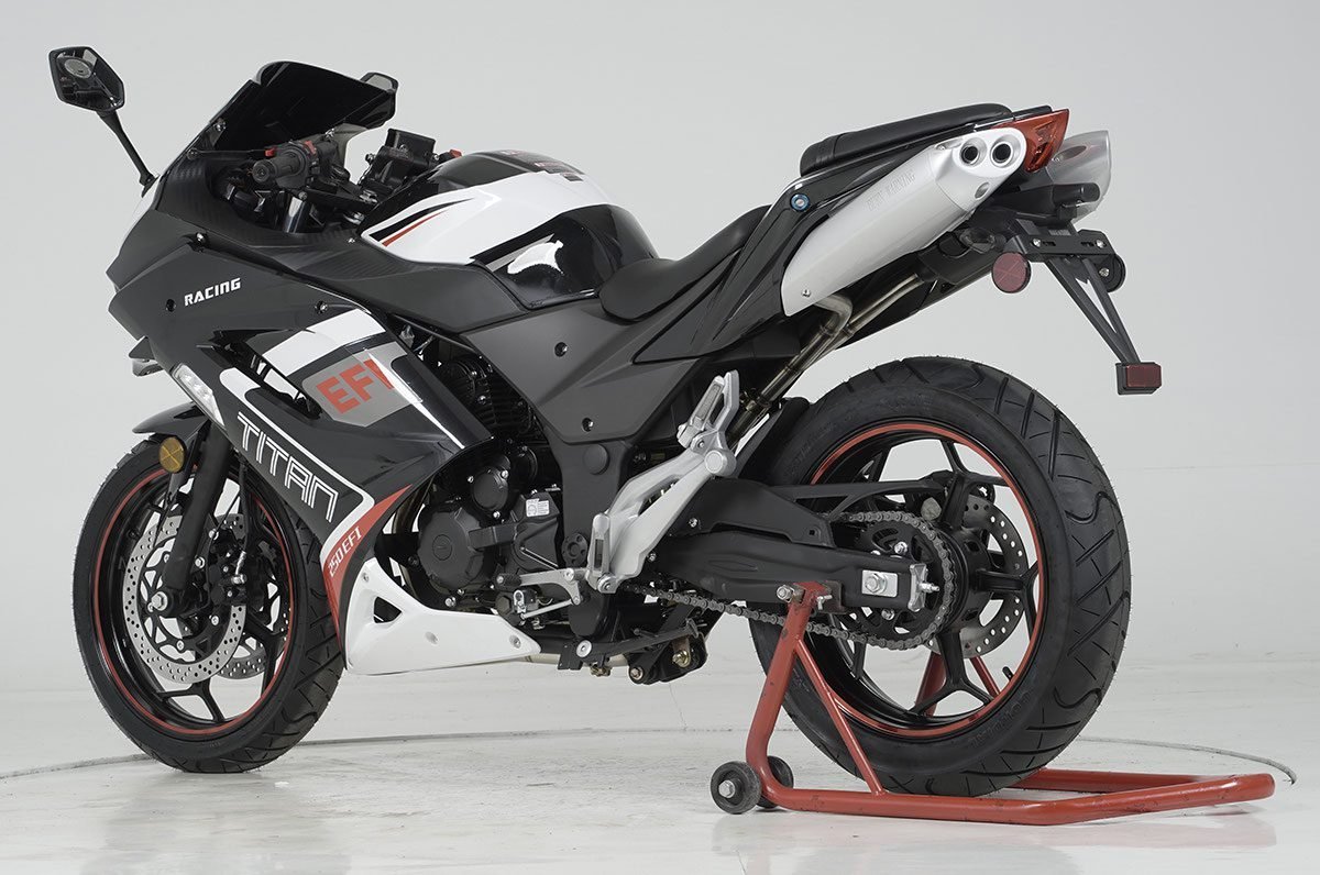 Vitacci Titan 250 EFI Motorcycle, 6-Speed Manual, Single Cylinder, Oil-Cooled with Balancer - Image 6