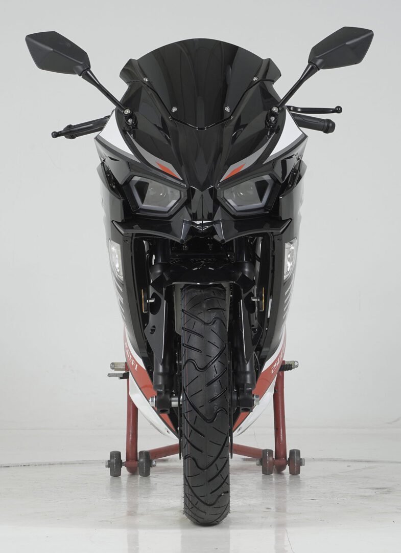Vitacci Titan 250 EFI Motorcycle, 6-Speed Manual, Single Cylinder, Oil-Cooled with Balancer - Image 7