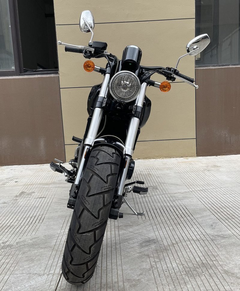Vitacci Cruizer 250cc Motorcycle, 4-Stroke, 2-Cylinder, Water-Cooled Engine, Electric Start, Aluminum Wheels - Image 2